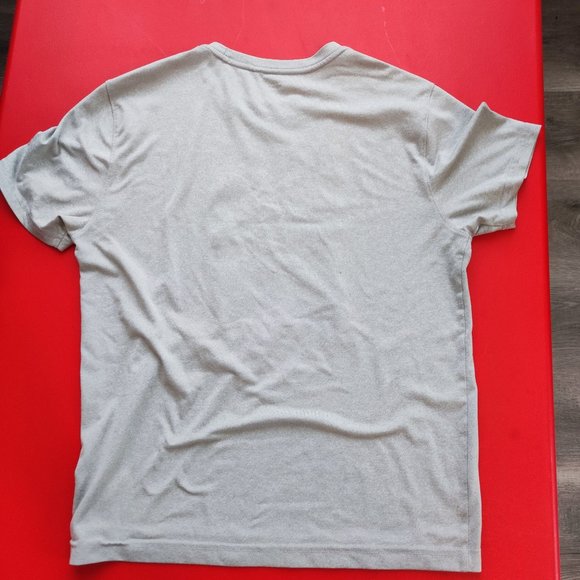 Old Navy Active grey T-shirt men's size S - Picture 3 of 4
